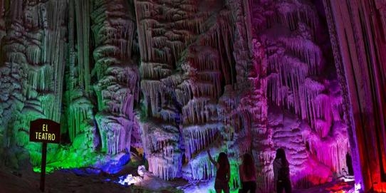Grutas de García Express